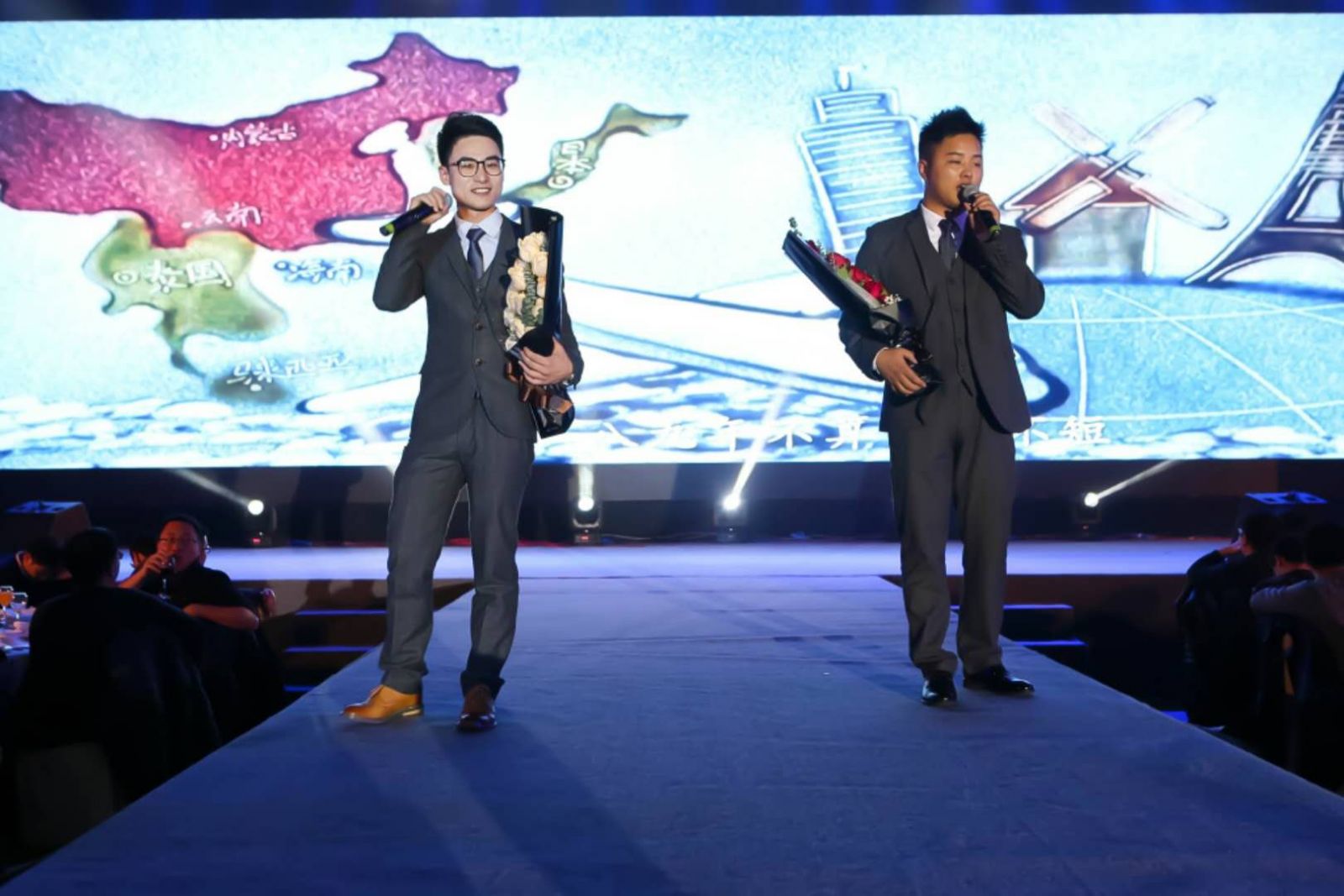 年會(huì)原創(chuàng)歌曲《光云，我們的家》