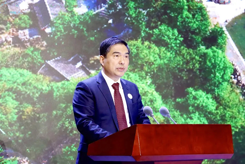 甘肅省副省長、隴南市委書記孫雪濤發(fā)表演講